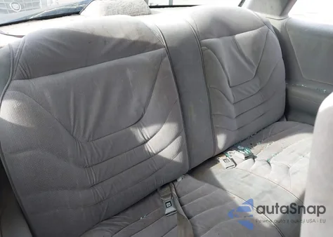 1993 Buick Regal Limited z USA, uszkodzony, nr VIN 2G4WD14TXP1418715